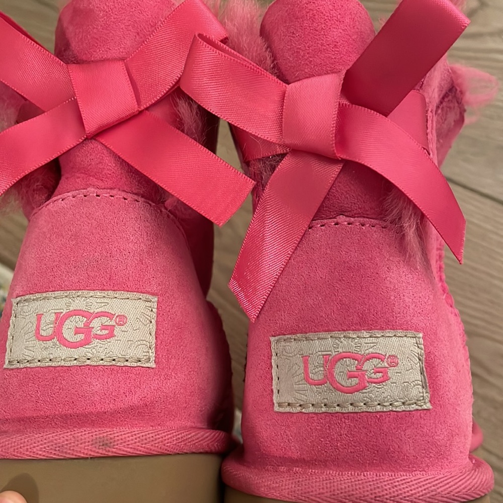 Pink UGGS - Picture 5 of 11